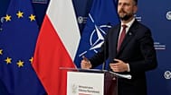 Wicepremier i minister obrony Polski Władysław Kosiniak-Kamysz przemawia podczas konferencji prasowej w Warszawie, piątek, 26 września 2025 r.