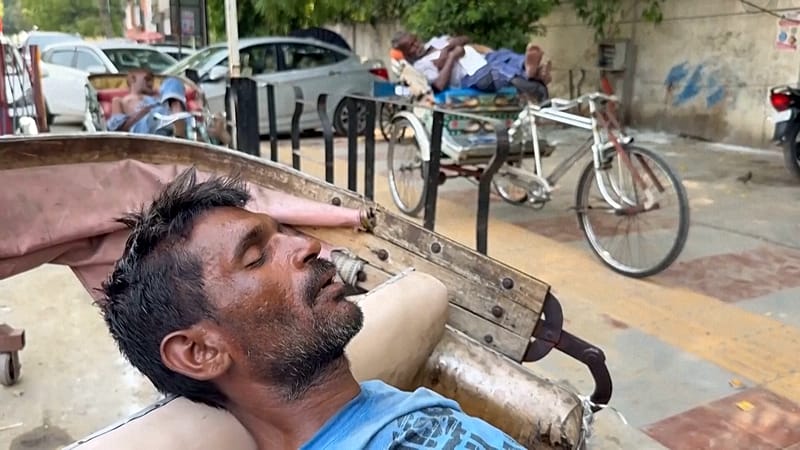 موجة حر متزايدة تجتاح شمال الهند مع اقتراب الحرارة من 48 درجة 