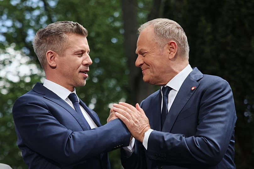 Magyar Péter és Donald Tusk közös sajtótájékoztatót tart a magyar kormányfő első külföldi útján, Lengyelországban