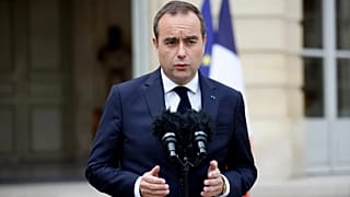 Le Premier ministre français Sébastien Lecornu à l'Hôtel de Matignon, à Paris, le vendredi 10 avril 2026.