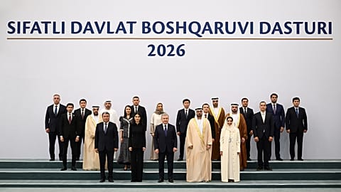 Representatives of Uzbekistan and the United Arab Emirates pose for a group photo during the Government Quality Award ceremony.
