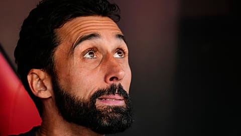 Arbeloa przed meczem ligi hiszpańskiej z Sevillą na stadionie Ramón Sánchez Pizjuán w tym andaluzyjskim mieście, w niedzielę 17 maja 2026 roku
