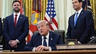 Donald Trump, presidente dos EUA, discursa enquanto o secretário de Estado, Marco Rubio (à direita), e o vice-presidente, JD Vance, ouvem, 23 abril 2026. (AP/Mark Schiefelbein)