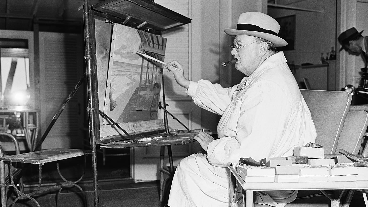 ARCHIVO: Winston Churchill plasmó sus impresiones en lienzo durante su visita a Miami Beach, Florida, el 29 de enero de 1946