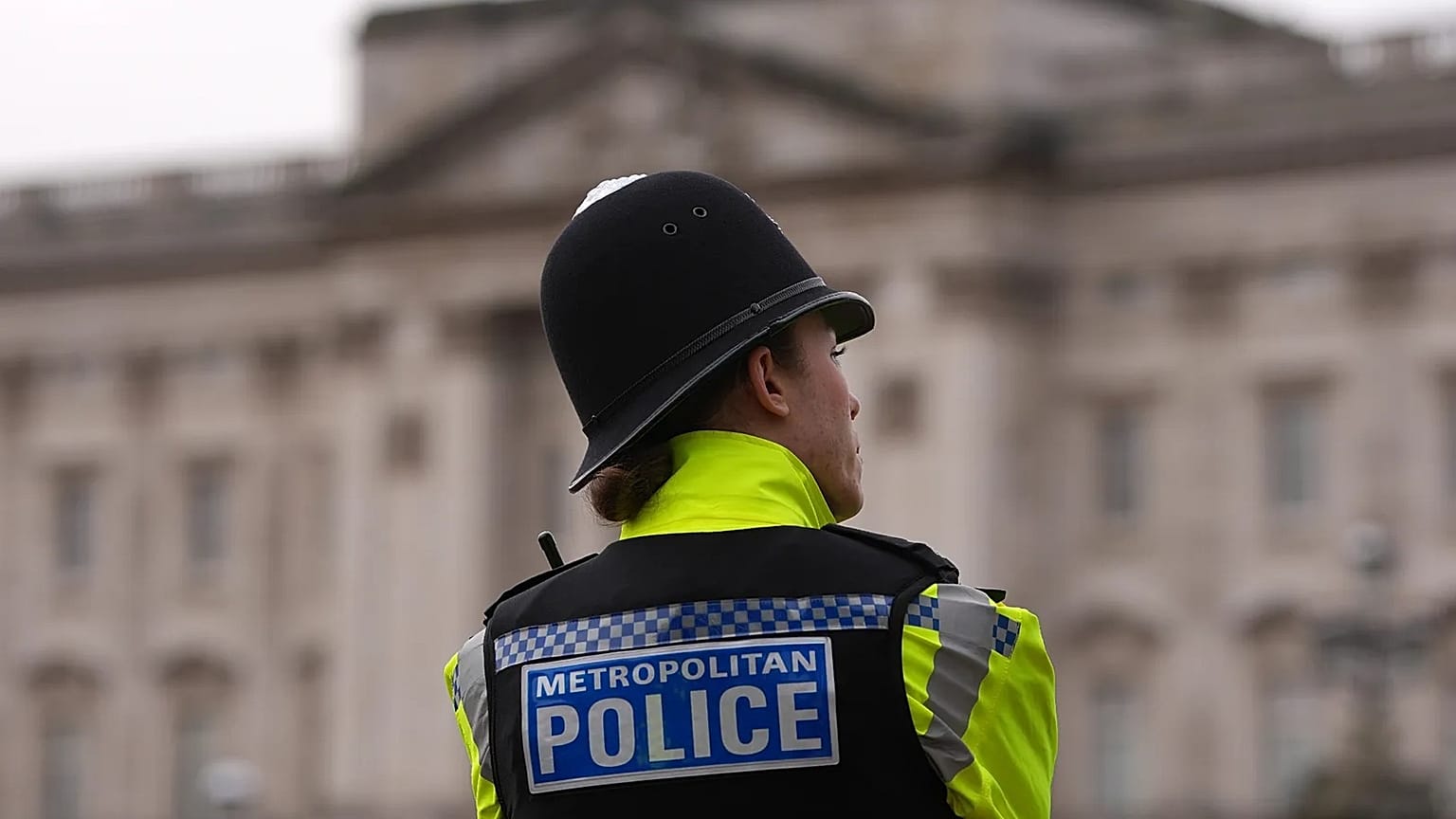 A police officer stands in front of Buckingham Palace in London, 20 February, 2026 