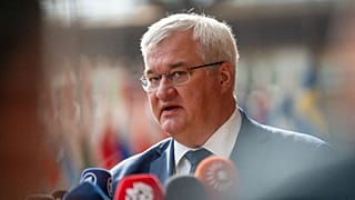 Il ministro degli Esteri ucraino Andrii Sybiha all'incontro dei ministri degli Esteri dell'UE presso la sede del Consiglio europeo a Bruxelles