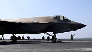 Amerykański F-35 startujący z pokładu lotniskowca, luty 2026