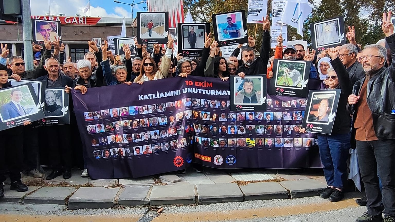 10 Ekim anmasından bir kare.