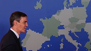 El presidente del Gobierno español, Pedro Sánchez, llega a la Cumbre de la UE en Nicosia, Chipre, el 24 de abril de 2026.