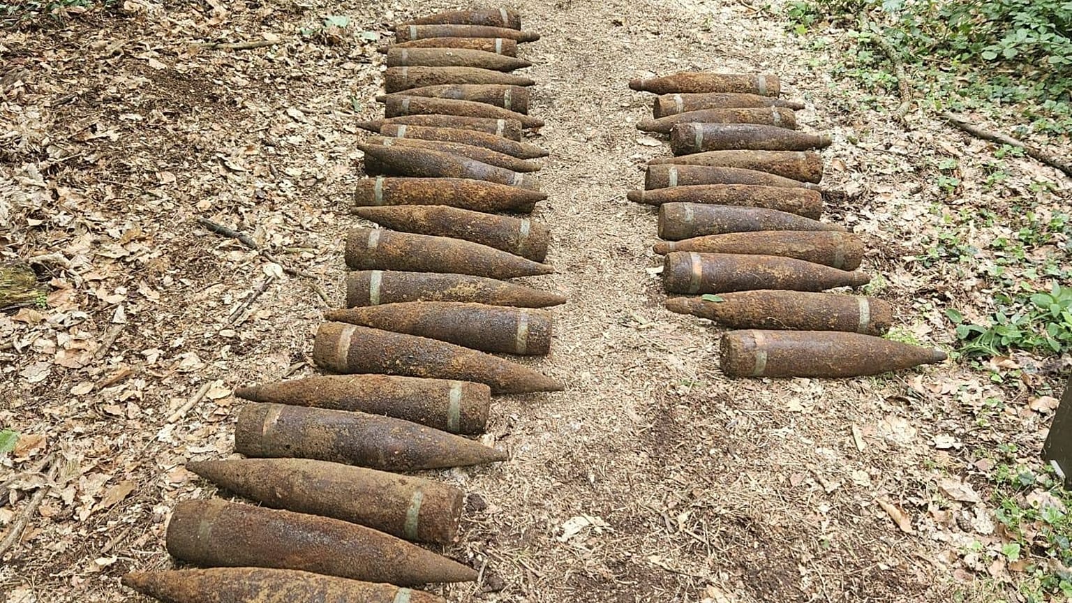 Ungewöhnlicher Fund in Berlin: Die Polizei stellt mehrere Granaten aus dem zweiten Weltkrieg sicher