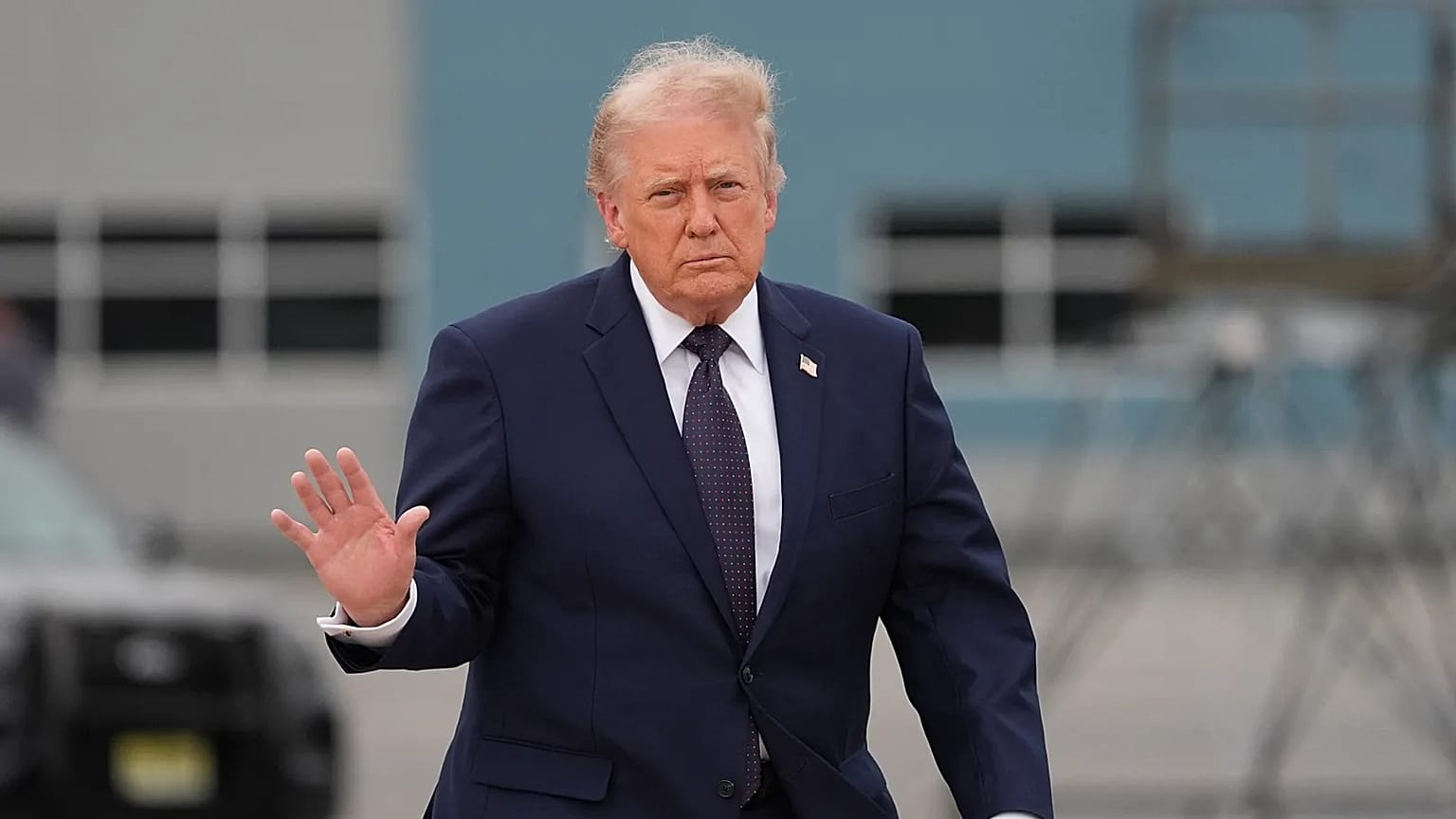 US President Donald Trump walks from Marine One to board Air Force One at Morristown Airport, Friday, May 22, 2026, in Morristown, N.J. (AP Photo/Alex Brandon)