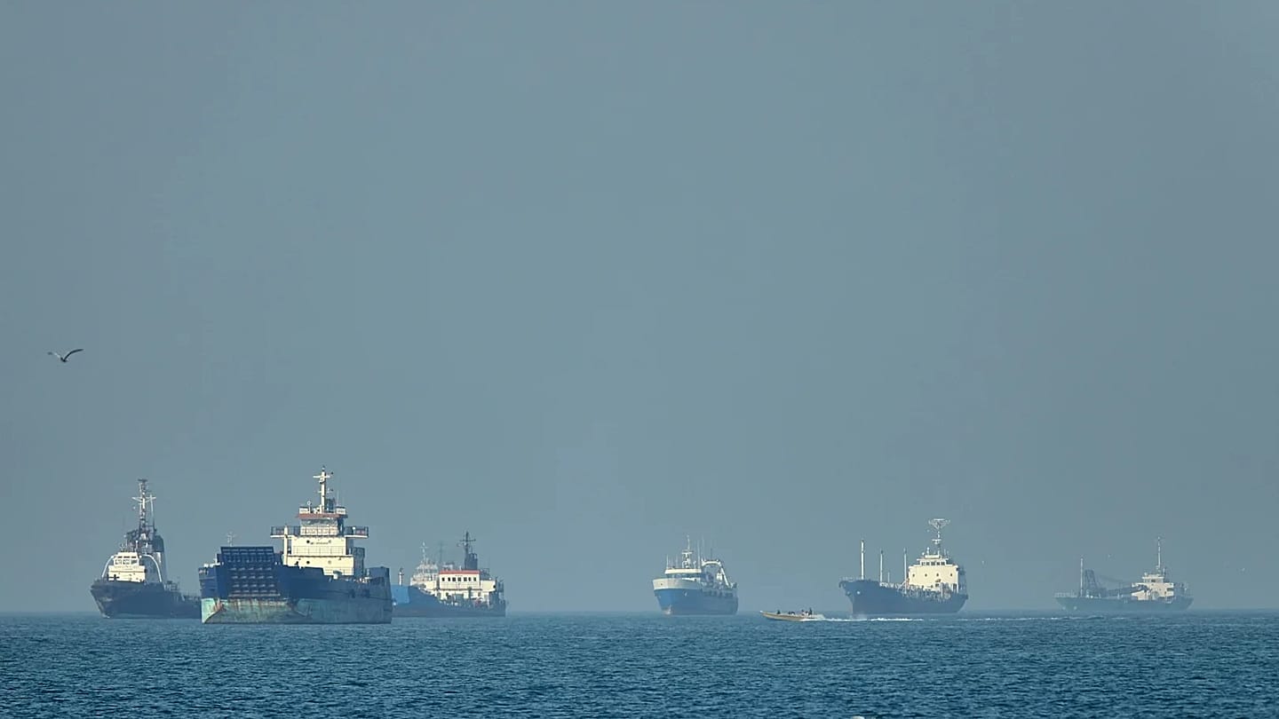 Iran Begins Collecting Navigational Fees in Strait of Hormuz