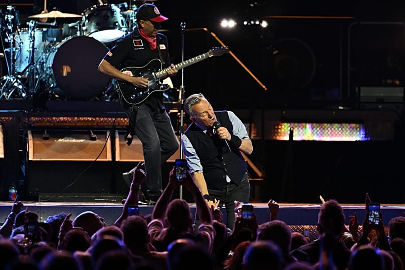 Bruce Springsteen na scenie podczas trasy Land of Hope and Dreams
