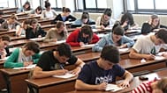 ARCHIVES : Les examens finaux ont commencé cette semaine. Sur l’image, des étudiants de l’école d’infirmiers passent le premier.