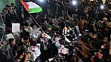 "ضرب وتحرش وحرمان من الطعام".. نشطاء "أسطول الصمود" يروون ما تعرضوا له خلال احتجازهم في إسرائيل