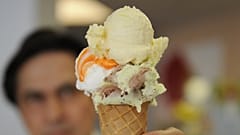 Lange war Vanille-Eis die europaweite Lieblingssorte. Doch eine Karte der Lieblingssorten zeigt, dass sich immer mehr Eisliebhaber auf neue Sorten einlassen. 