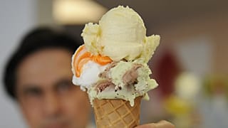 Lange war Vanille-Eis die europaweite Lieblingssorte. Doch eine Karte der Lieblingssorten zeigt, dass sich immer mehr Eisliebhaber auf neue Sorten einlassen. 