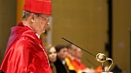 Víctor Moreno Catena, investido Doctor Honoris Causa por la Universidad Pablo de Olavide en una imagen de archivo del 9 de febrero de 2023