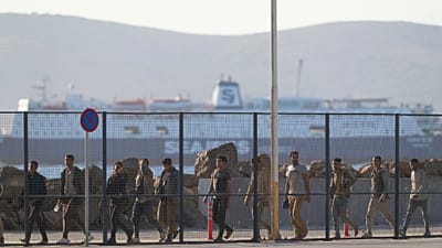 Παράνομοι μετανάστες που διεσώθησαν νοτίως της Κρήτης και μεταφέρθηκαν στο Λαύριο (φωτογραφία αρχείου)
