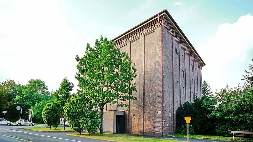 Die Inhaber des Deutschen Bunkermuseums in Schweinfurt haben das Bundesverdienstkreuz für ihre Arbeit erhalten.