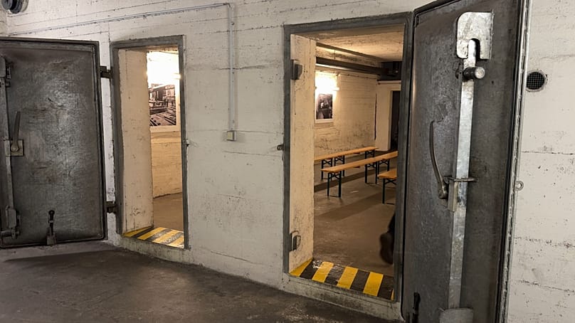 Je nach Dauer des Aufenthalts im Notfall müsste der Schutzraum der Berliner Unterwelten noch renoviert werden. Die Lüftung stammt aus den 80er Jahren.