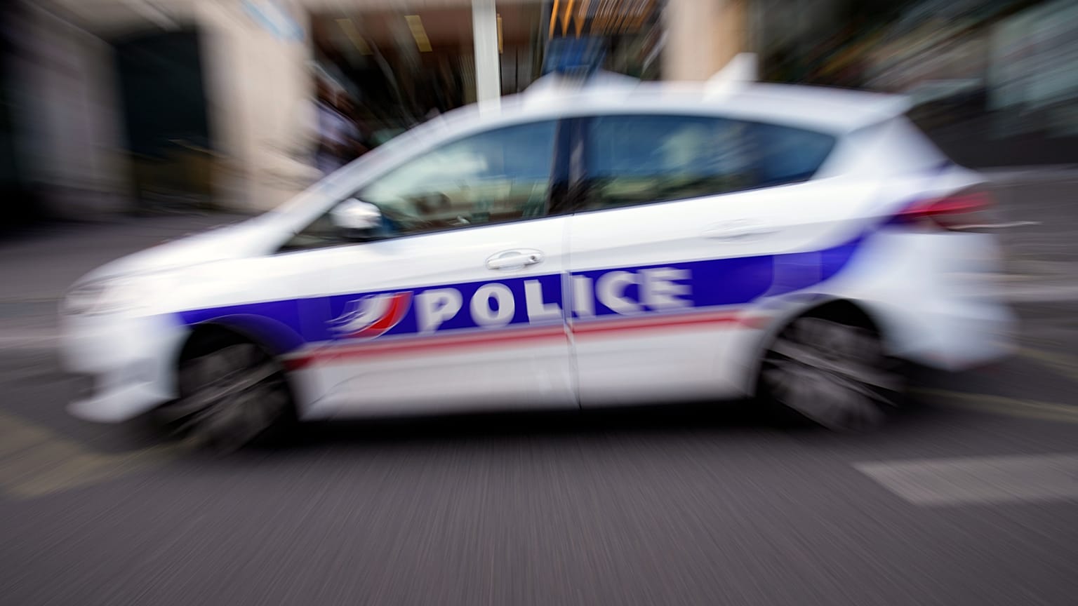 Un ragazzo di 16 anni e una ragazza di 15 anni saranno incriminati per «omicidio di minore» dopo la morte di Théo.