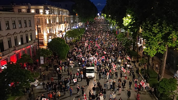 Tbilissi : des milliers de manifestants pour la fête de l'indépendance pro-UE