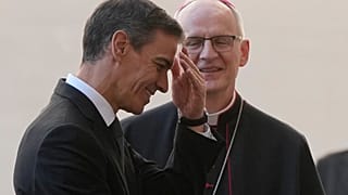Der spanische Ministerpräsident Pedro Sánchez vor seiner privaten Audienz bei Papst Leo XIV.