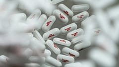 Tylenol pain-relief pills