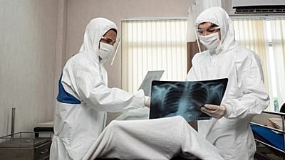 Casi un tercio de los trabajadores sanitarios y de atención social en Europa afrontan riesgos de cáncer en el trabajo