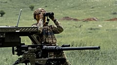 Harkiv'deki İHA karşıtı tatbikat sırasında bir Ukraynalı asker