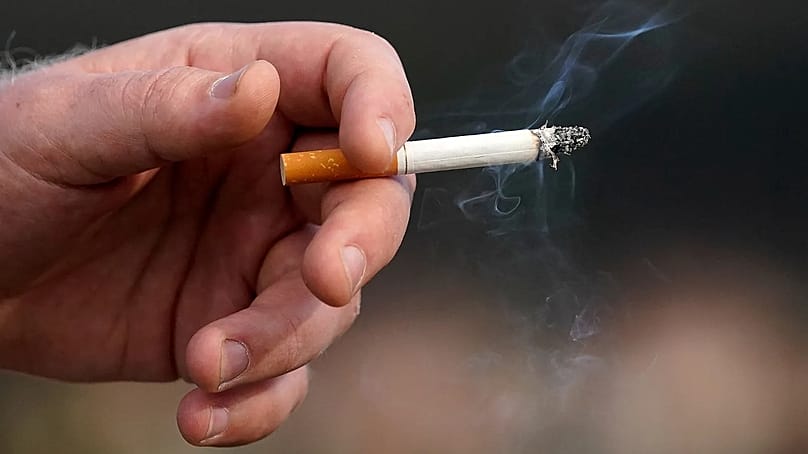 Eine Zigarette enthält etwa acht mg Nikotin, beim Rauchen wird jedoch nur rund ein mg aufgenommen