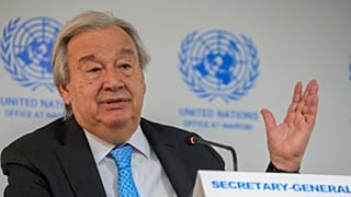 الأمين العام للأمم المتحدة أنطونيو غوتيريش يتحدث إلى أعضاء الصحافة خلال حفل وضع حجر الأساس لتوسعة مقر الأمم المتحدة في نيروبي، يوم الاثنين 11 مايو 2026. (صورة من وكالة أسوشيتد
