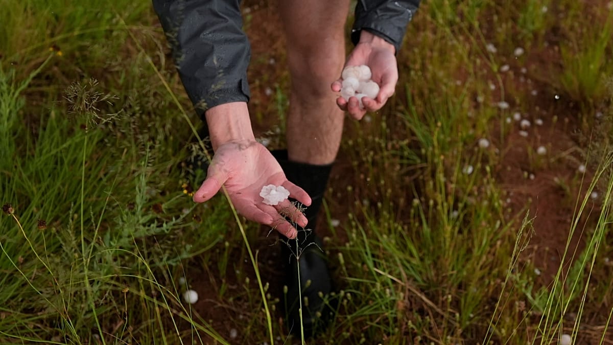 Mudanças climáticas alimentam granizo do tamanho de berlindes; Europa não escapa
