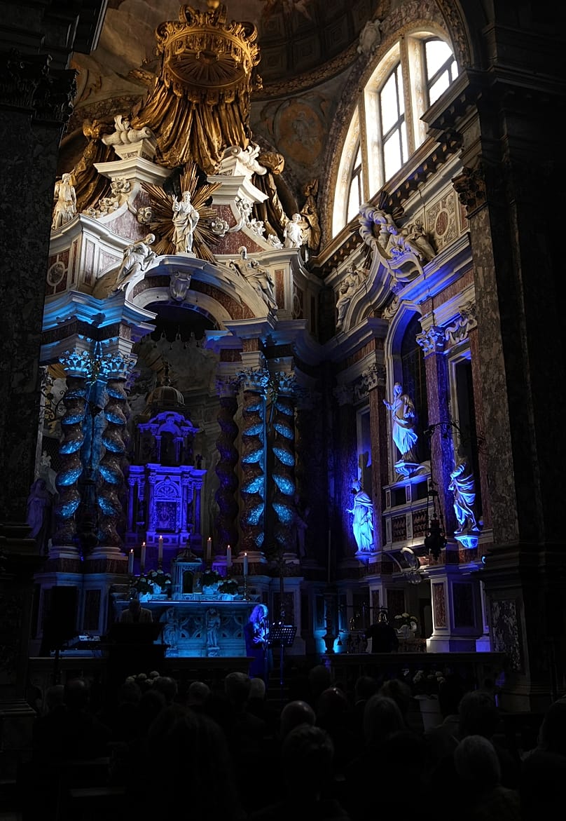 Μια ηχητική προσευχή με την Patti Smith στην Εκκλησία Santa Maria di Nazareth 