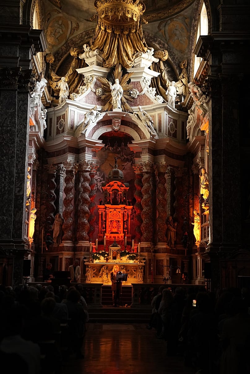Μια ηχητική προσευχή με την Patti Smith στην Εκκλησία Santa Maria di Nazareth 