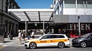 Polizei vor dem Bahnhof in Winterthur, Schweiz