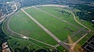 Tempelhofer Feld (Park, ehemaliger Flughafen Tempelhof), fotografiert in Berlin, Deutschland, am 21. Mai 2014.