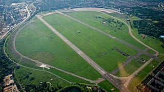 Tempelhofer Feld (Park, ehemaliger Flughafen Tempelhof), fotografiert in Berlin, Deutschland, am 21. Mai 2014.