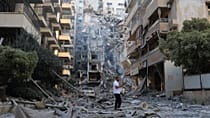 Liban : les habitants de Tyr déblayent les décombres après des frappes israéliennes
