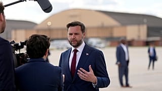 ونس در جمع خبرنگاران 