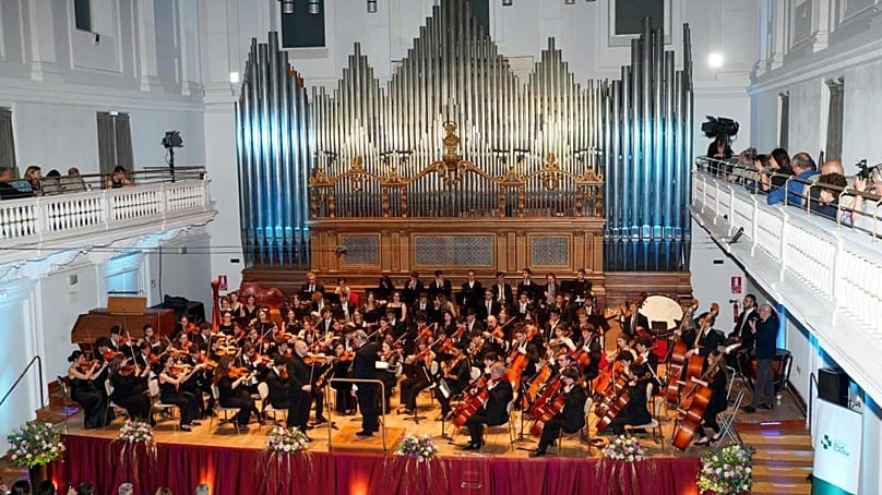 Der Grand Academic Hall des Konservatoriums Santa Cecilia ist bekannt für seine monumentale Orgel und seine bis zu 14 Meter hohen Decken. 