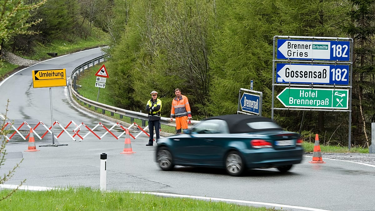 Austrian protesters shut Brenner motorway on Saturday over pollution