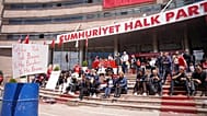 CHP Genel Merkezi 26 Mayıs'ta polis müdahalesiyle boşaltılmış ve merkezin kontrolü Kılıçdaroğlu ekibine geçmişti.