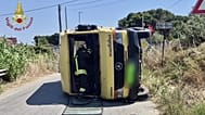 Lo scuolabus coinvolto nell'incidente a Mazara del Vallo, in Sicilia