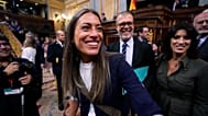 ARCHIVO - La portavoz de Junts en el Congreso, Miriam Nogueras, llegando al hemiciclo antes del debate de investidura en el Parlamento en Madrid, el 15 de noviembre de 2023