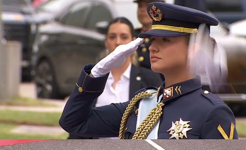 La princesa Leonor con uniforme del Ejército del Aire en el DIFAS, Vigo, 30 de mayo de 2026.
