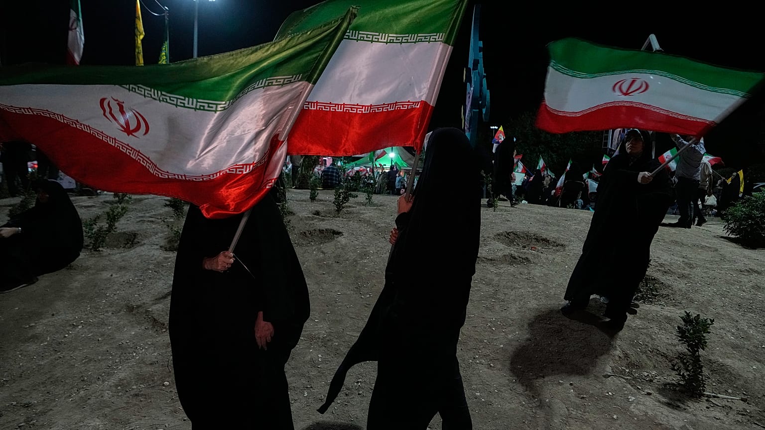 مظاهرات داعمة للنظام في طهران