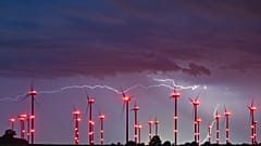 Unwetter in Deutschland: Gewitter, Blitzschläge, Evakuierungen