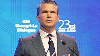 الولايات المتحدة وزير الدفاع بيت هيجسيث يلقي خطابه خلال حوار شانغريلا، المنتدى الدفاعي والأمني السنوي في آسيا، في سنغافورة، السبت 30 مايو 2026. 